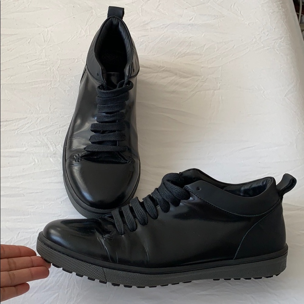 Host Pick🥳 Vince ALL Leather, Men, matte accents